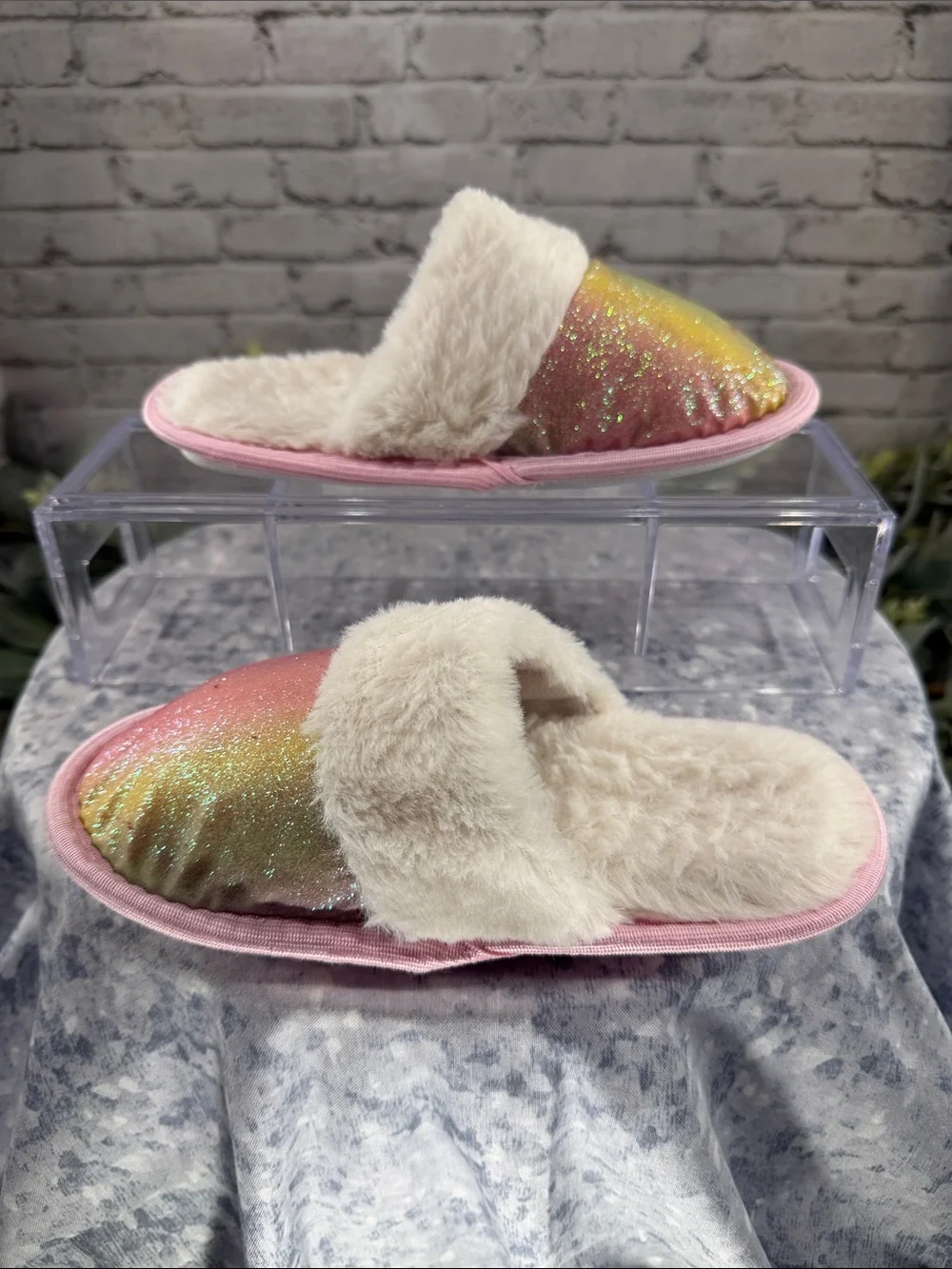 🩷 Pink Pastel Sparkle Rainbow Fabric White Faux Fur Slipper Slides Girls 11/12